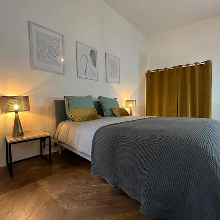 Apartment Nature & Medieval, De Charme 4 Etoiles Largentiere