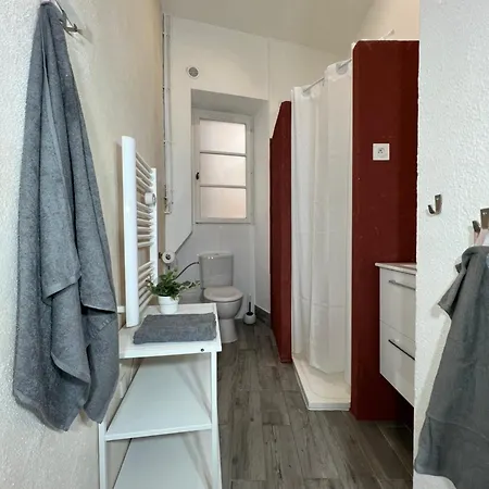 Apartment Nature & Medieval, De Charme 4 Etoiles Largentiere