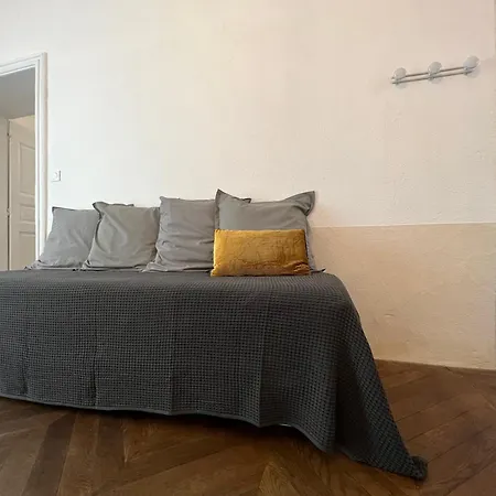 Nature & Medieval, De Charme 4 Etoiles Apartment