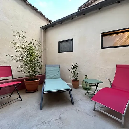 Nature & Medieval, De Charme 4 Etoiles Apartment *